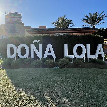 Dona Lola Micaela: Beachfront Apartment with Direct Beach Access Sitio de Calahonda Exterior photo