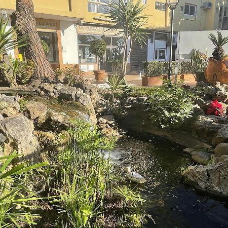 Dona Lola Micaela: Beachfront Apartment with Direct Beach Access Sitio de Calahonda Exterior photo