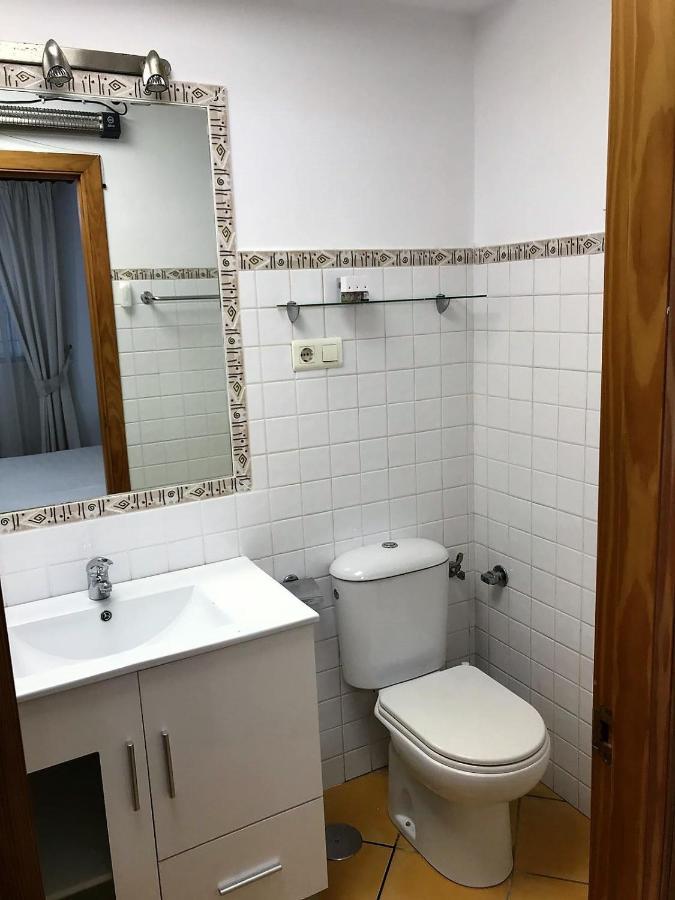 Dona Lola Micaela: Beachfront Apartment with Direct Beach Access Sitio de Calahonda Exterior photo